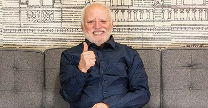 Hide the Pain, Harold (András Arató) gives a thumbs up